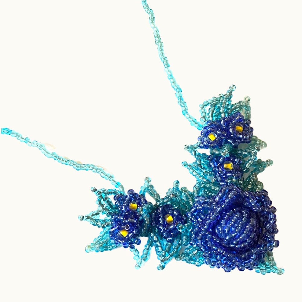 Cingano Unique Beaded Floral Necklace & Bracelet Set